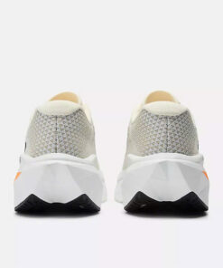 Alternative view of New Balance FuelCell SuperComp Trainer v3 ‘Angora’ MRCXCA4