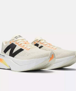 New Balance FuelCell SuperComp Trainer v3 ‘Angora’ MRCXCA4